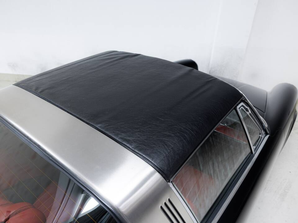 Image 23/32 of Porsche 911 2.4 T (1973)