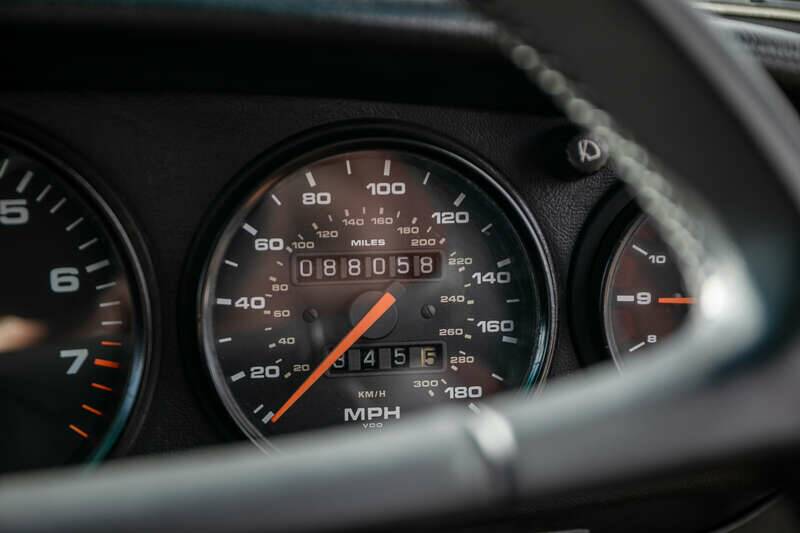 Bild 18/33 von Porsche 911 Carrera 2 (1990)