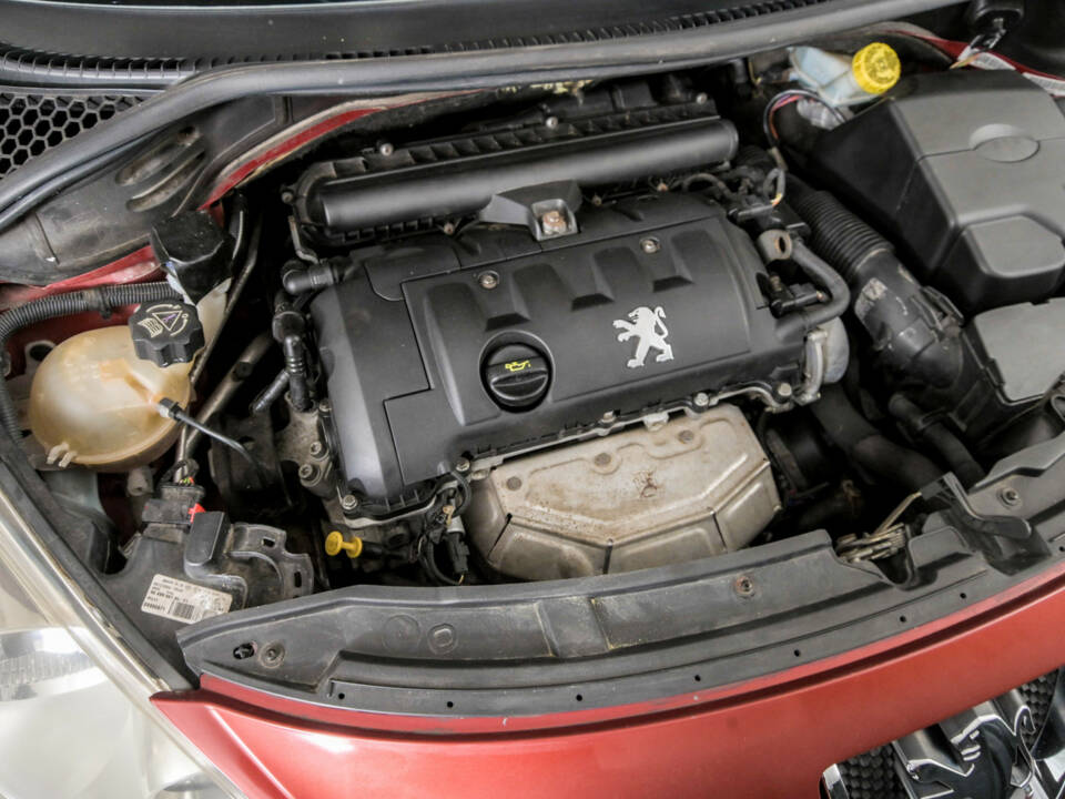 Imagen 42/50 de Peugeot 207 CC 1.6 VTi (2008)