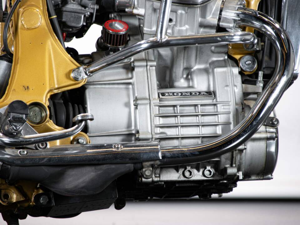 Bild 41/50 von Honda DUMMY (1982)