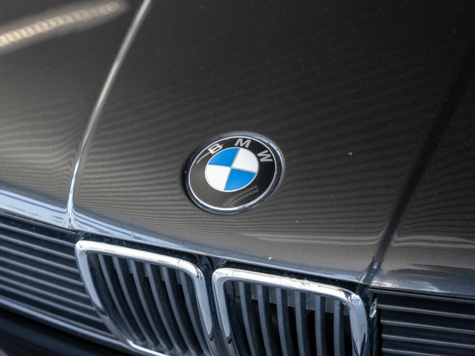Afbeelding 15/18 van BMW 320i (1992)