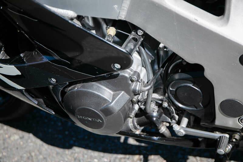 Immagine 13/24 di Honda CBR 900RR Fireblade (1992)