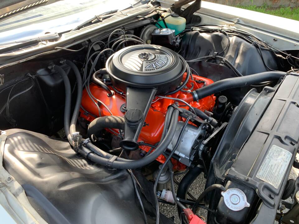 Bild 18/34 von Chevrolet Impala Convertible (1971)