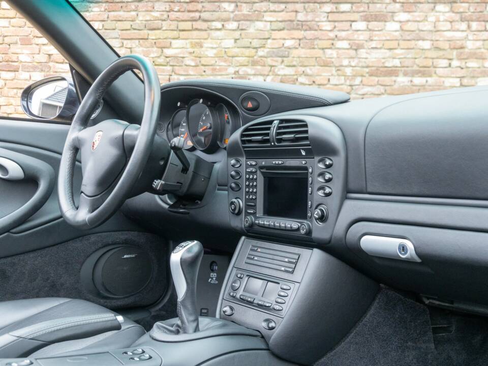 Image 37/50 of Porsche 911 Carrera 4S (2003)