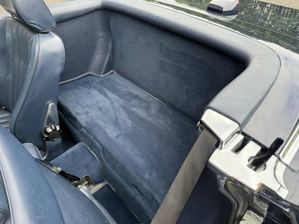Image 35/50 of Mercedes-Benz 560 SL (1986)