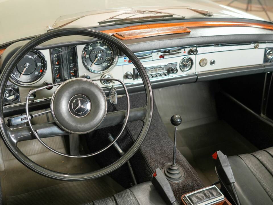 Bild 32/36 von Mercedes-Benz 230 SL (1966)