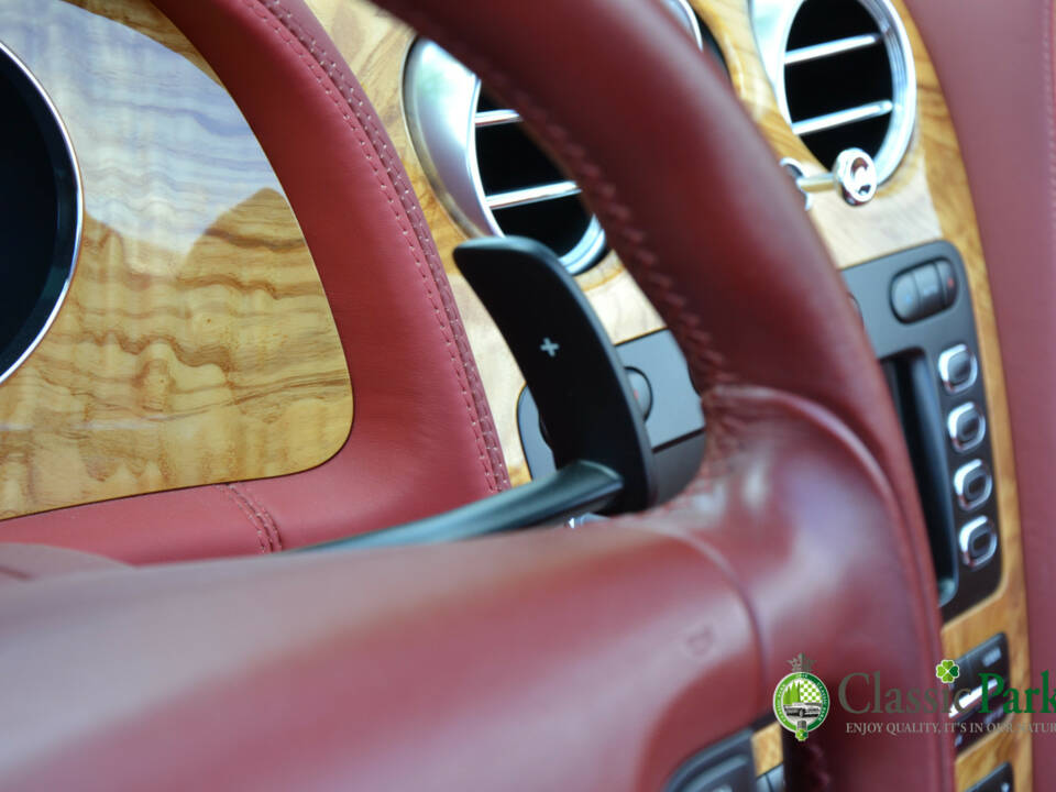 Bild 43/50 von Bentley Continental GTC (2007)