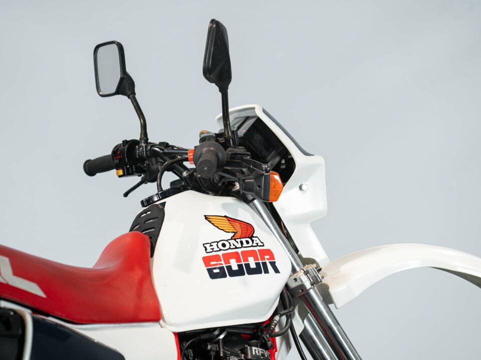 Bild 40/50 von Honda DUMMY (1985)