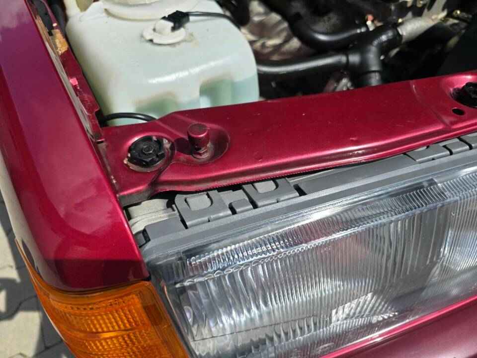 Imagen 43/69 de Mercedes-Benz 190 E 1.8 (1991)
