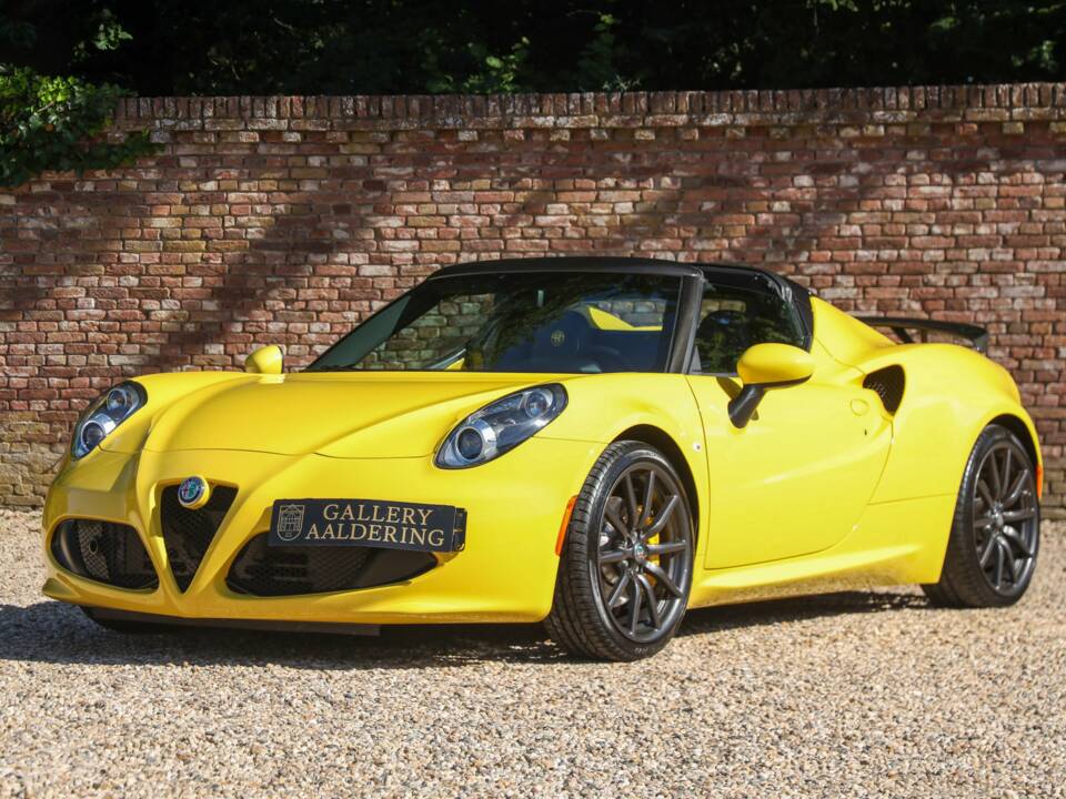 Image 16/50 of Alfa Romeo 4C Spider (2018)