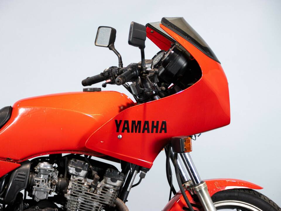 Image 42/50 of Yamaha XJ 600 (1984)