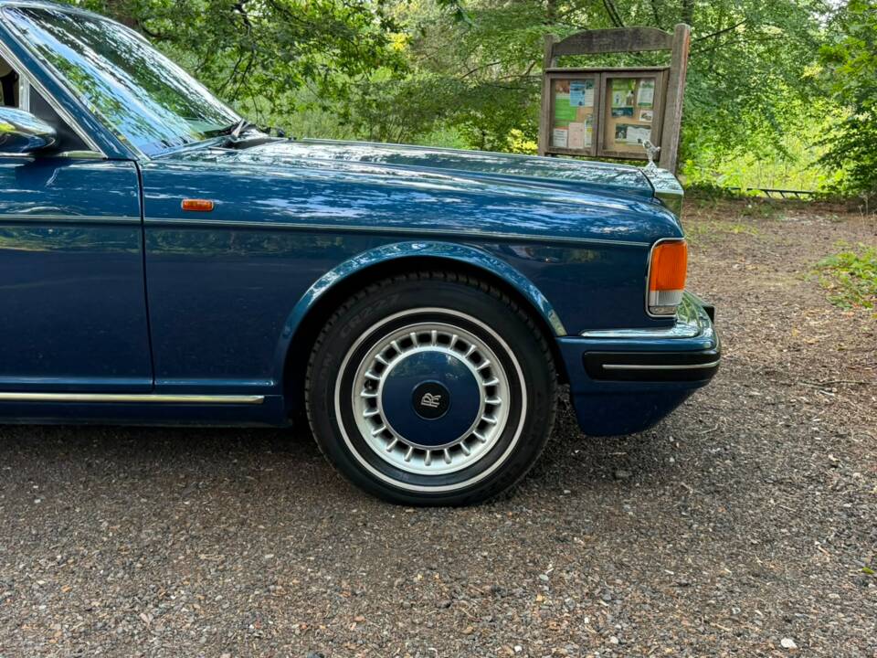 Image 8/46 of Rolls-Royce Silver Spirit III (1996)