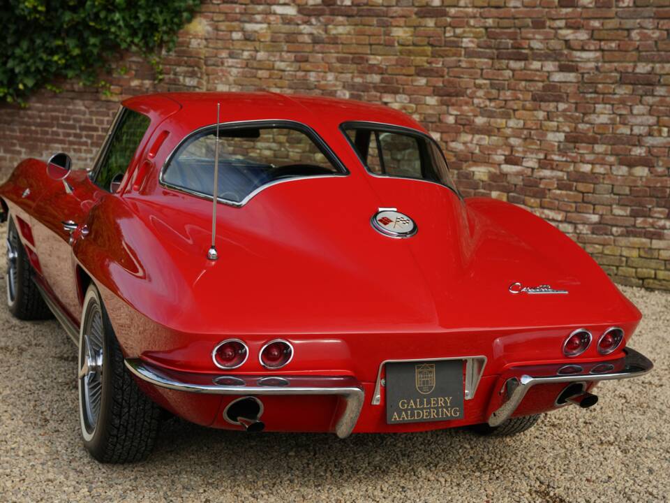 Image 32/50 of Chevrolet Corvette Sting Ray (1963)