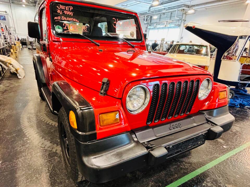 Image 2/28 of Jeep Wrangler Sport Hardtop 2.5 (1998)