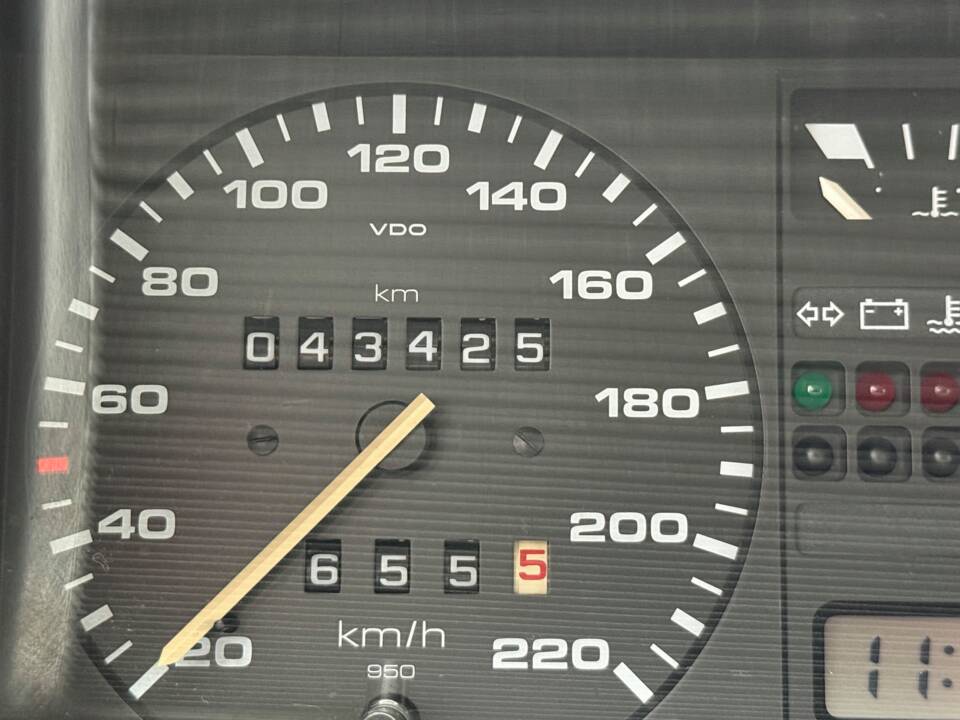 Bild 14/26 von Volkswagen Golf II 1.6 (1990)