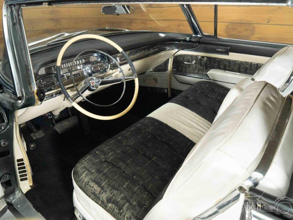 Bild 2/19 von Cadillac 62 Coupe DeVille (1958)