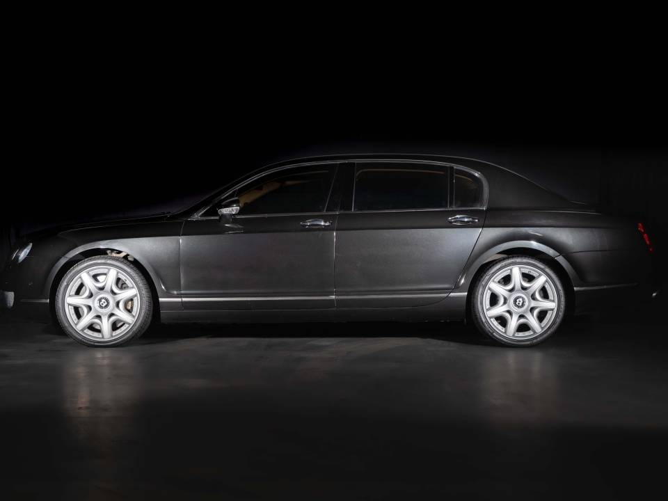 Image 1/17 of Bentley Continental Flying Spur (2006)