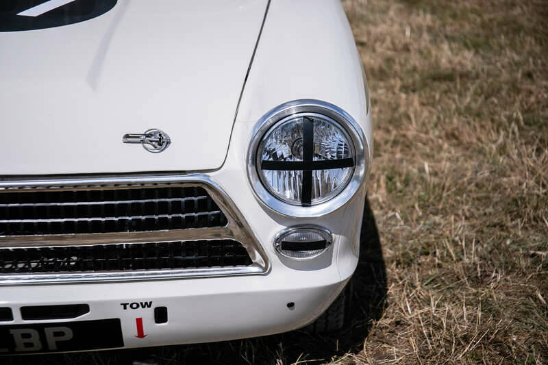 Image 16/50 of Ford Lotus Cortina (1963)