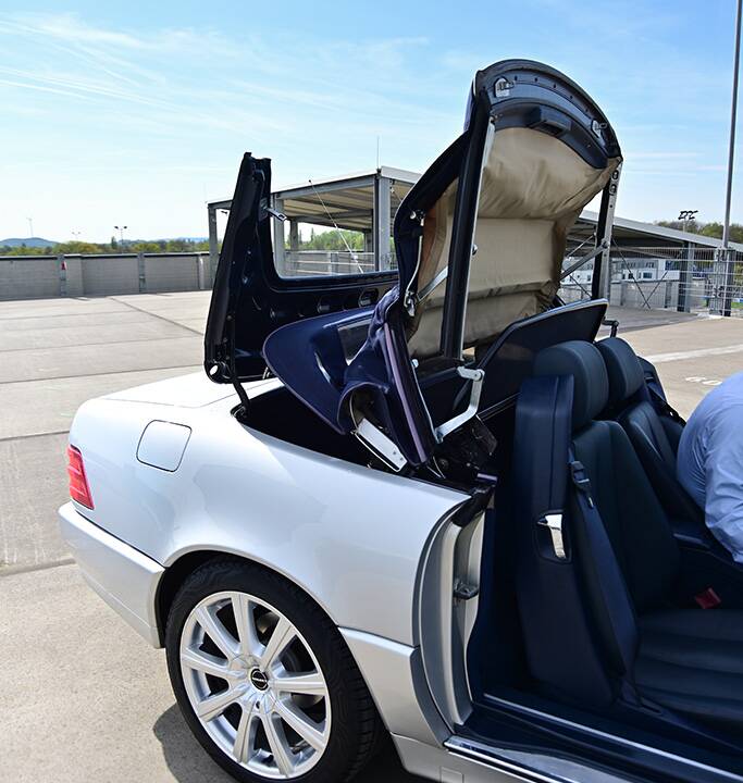 Image 12/18 de Mercedes-Benz SL 320 (1993)