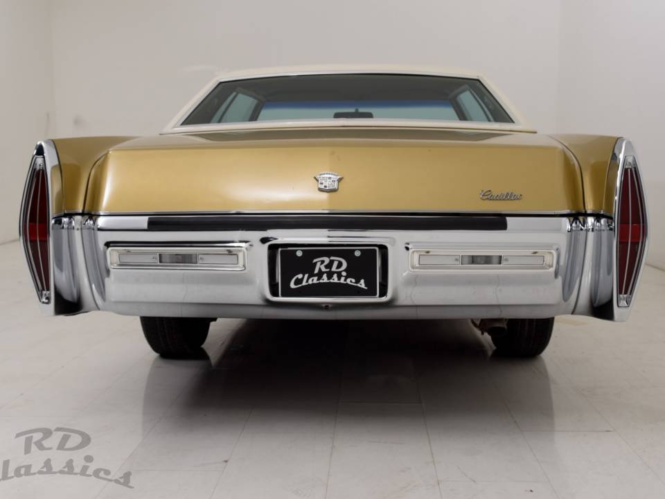 Bild 4/32 von Cadillac Coupe DeVille (1971)
