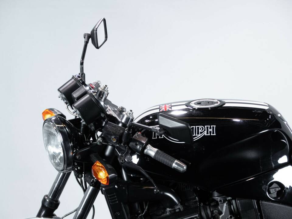 Bild 32/50 von Triumph Speed Triple (1995)