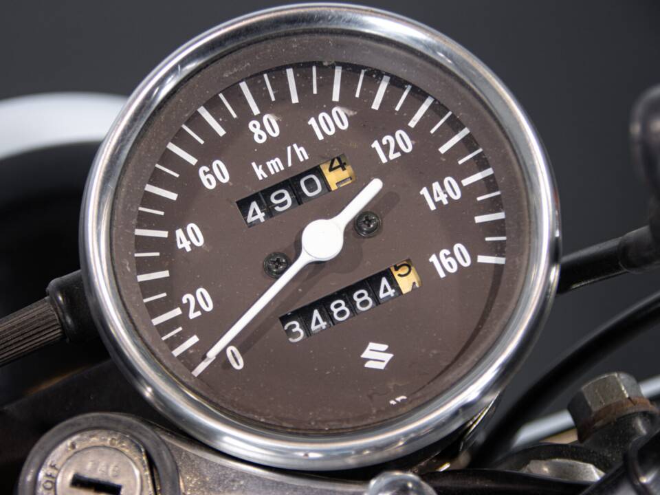 Image 24/50 of Suzuki GT 125 (1979)