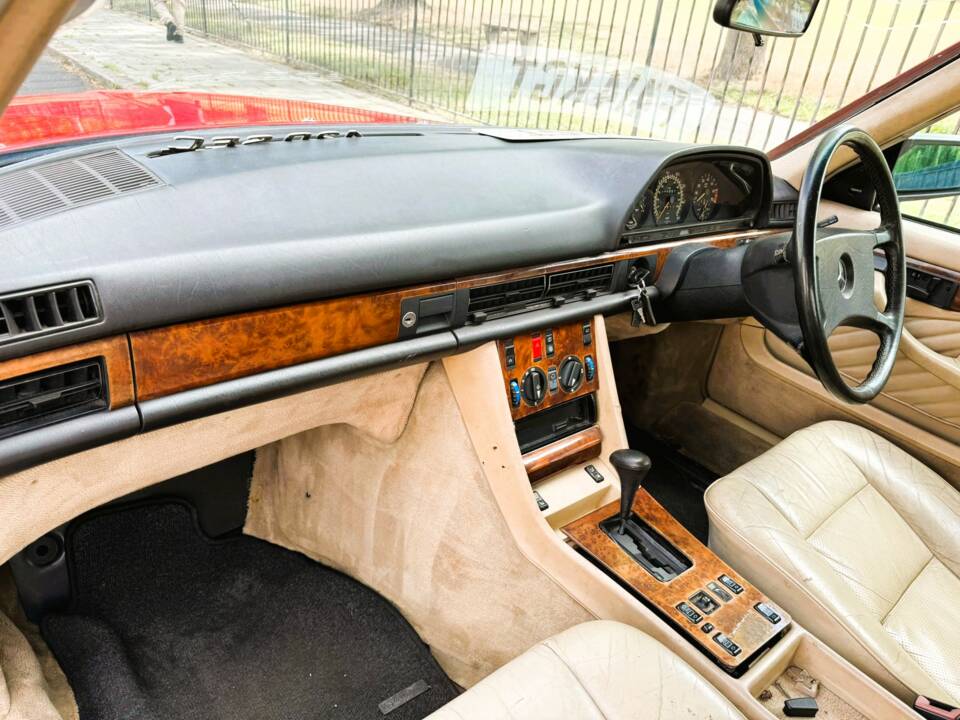 Bild 15/24 von Mercedes-Benz 420 SEC (1989)