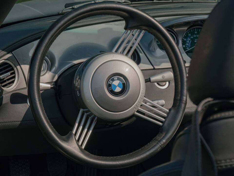 Image 173/185 of BMW Z8 (2001)