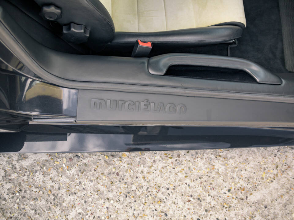 Afbeelding 27/42 van Lamborghini Murciélago (2001)