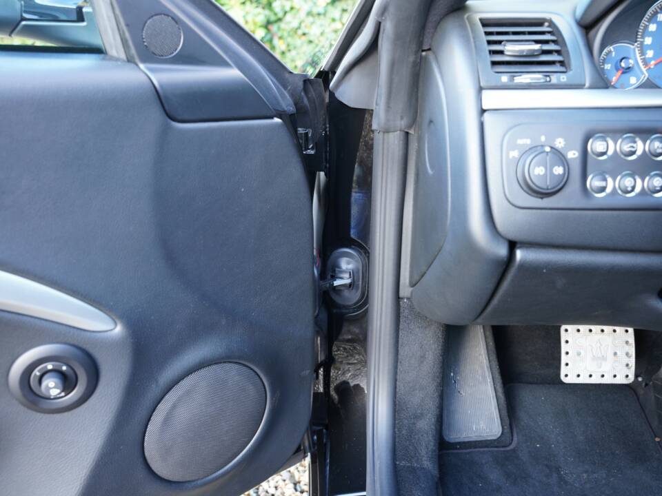 Imagen 50/50 de Maserati GranTurismo S (2010)