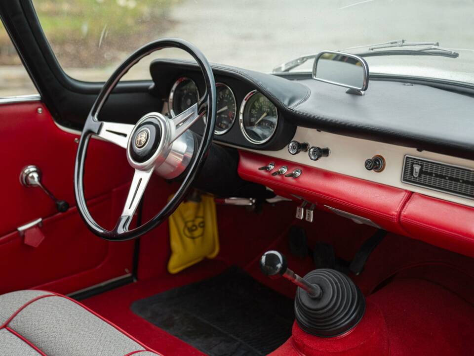 Bild 32/50 von Alfa Romeo Giulia Sprint Speciale (1964)