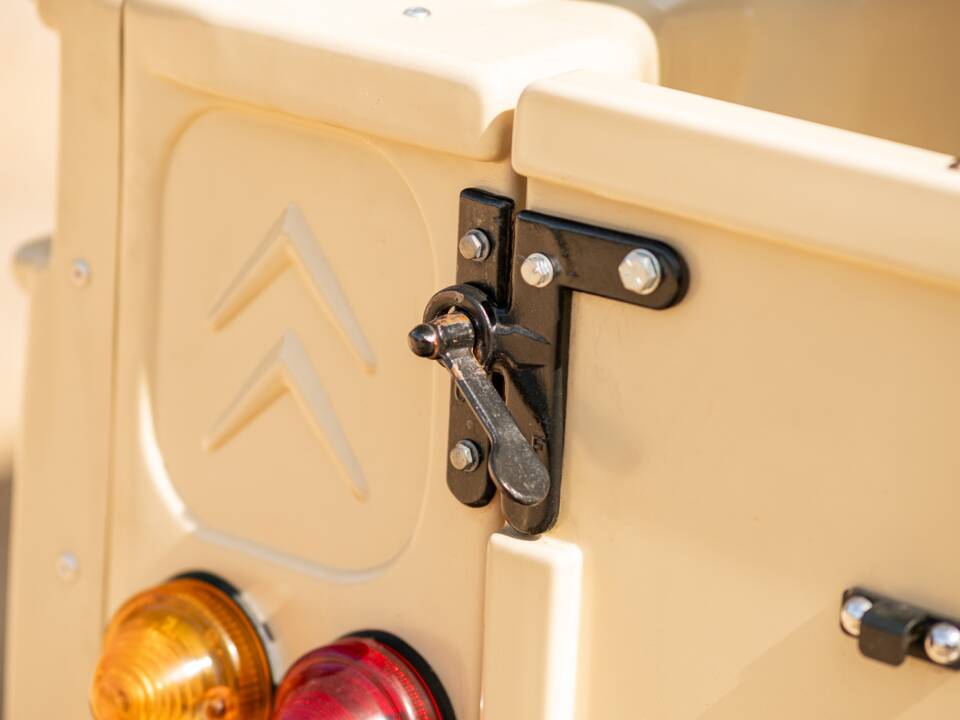 Bild 51/73 von Citroën Méhari (1975)