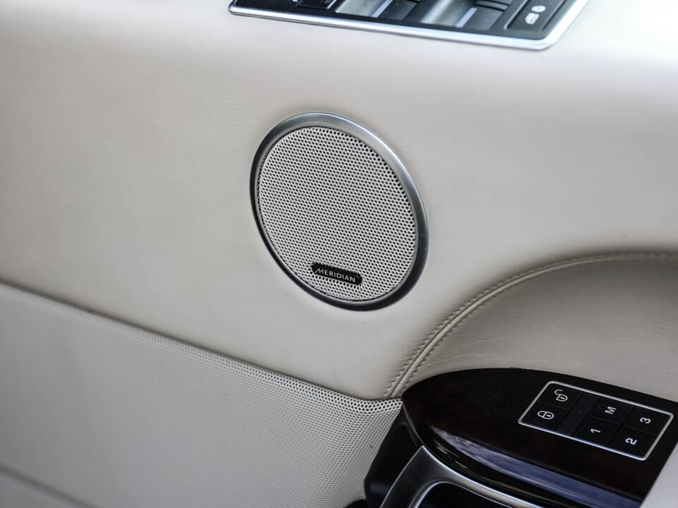Imagen 38/49 de Land Rover Range Rover Sport SVR (2014)