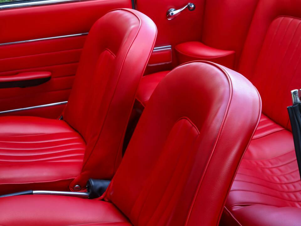 Image 50/50 of Alfa Romeo Giulia 1600 GTC (1966)