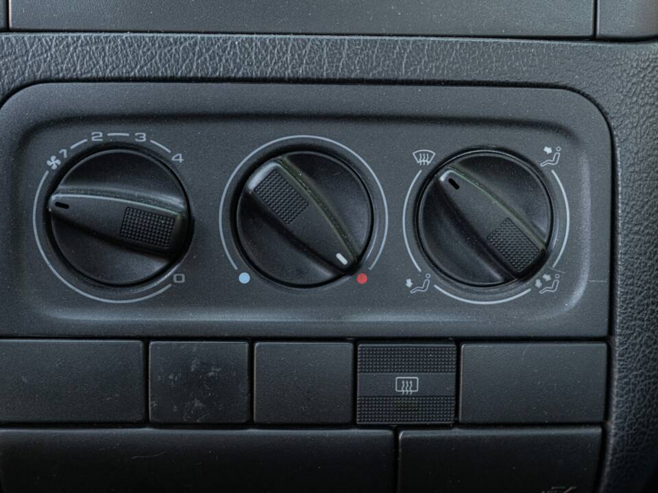 Obraz 25/37 pojazdu Volkswagen Golf III 1.6 (1997)