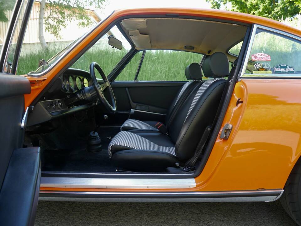 Image 44/50 de Porsche 911 2.4 S (1900)