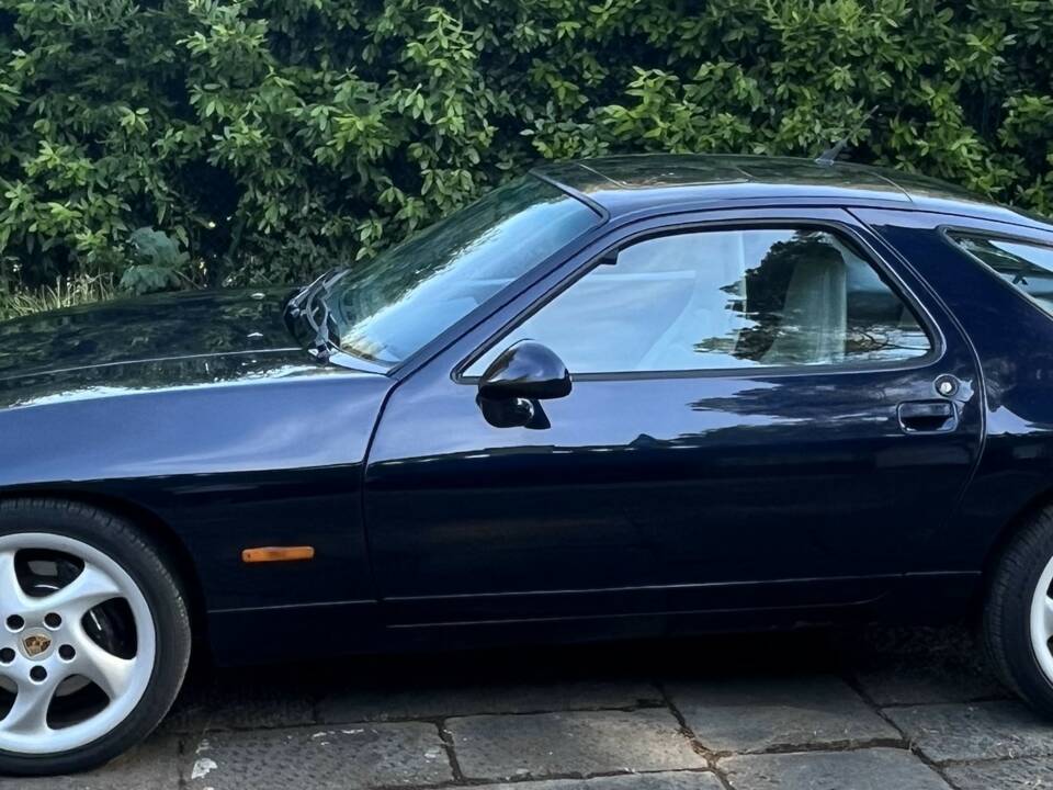 Image 5/26 of Porsche 928 GTS (1995)