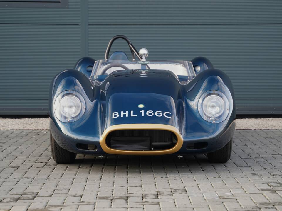 Image 7/50 of Lister Knobbly (1958)