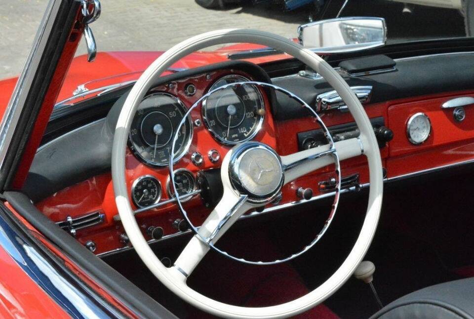Image 2/8 de Mercedes-Benz 190 SL (1960)