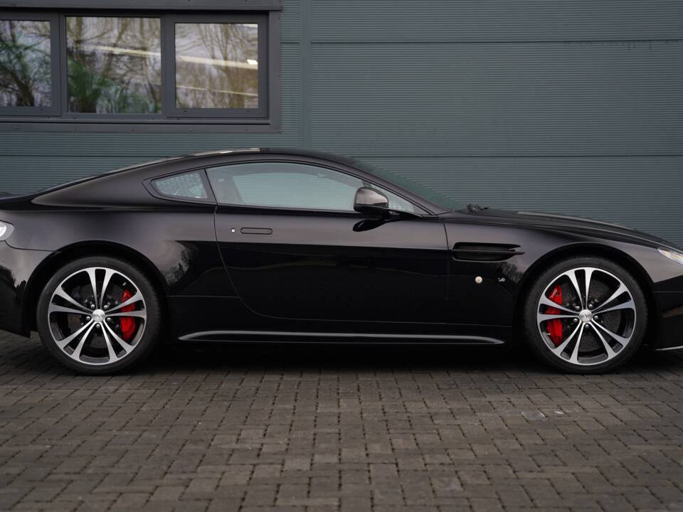 Afbeelding 3/50 van Aston Martin V12 Vantage S (2018)