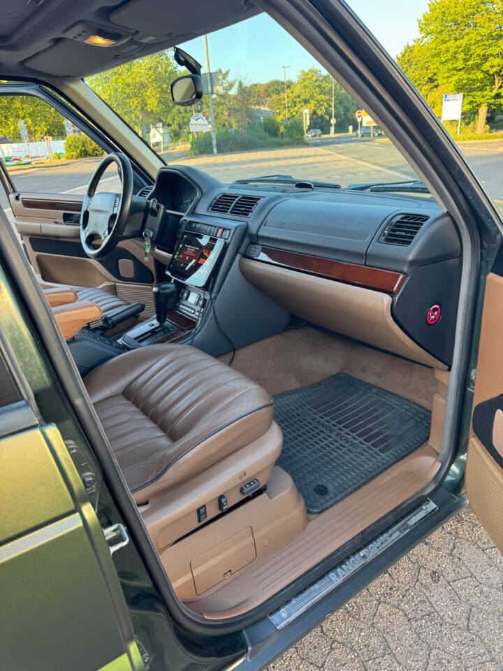 Bild 11/28 von Land Rover Range Rover 4.6 HSE (1998)