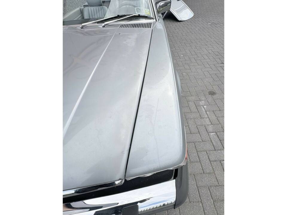 Image 17/50 de Mercedes-Benz 560 SL (1988)