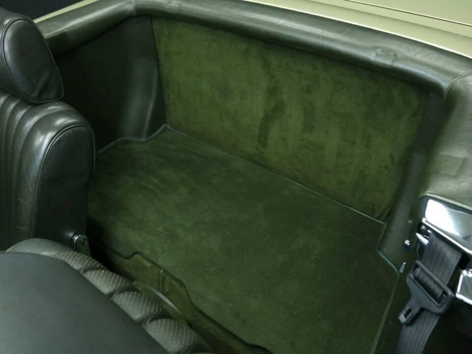 Imagen 20/50 de Mercedes-Benz 380 SL (1984)