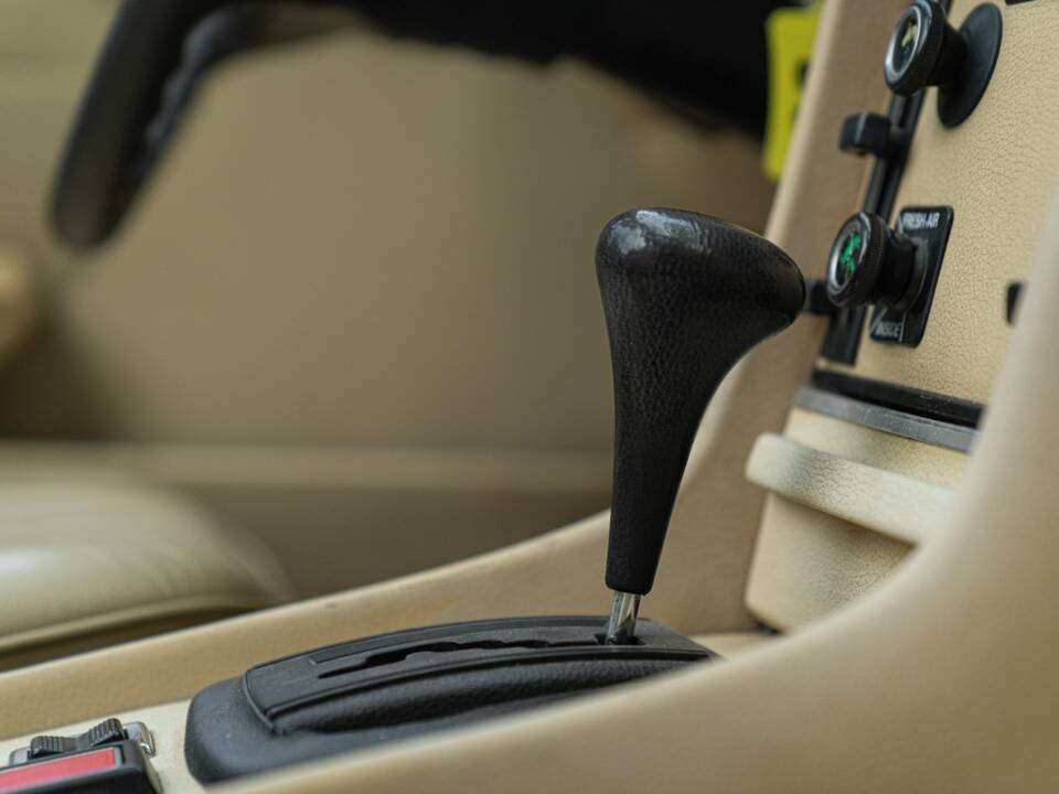 Image 48/50 de Mercedes-Benz 450 SL (1977)