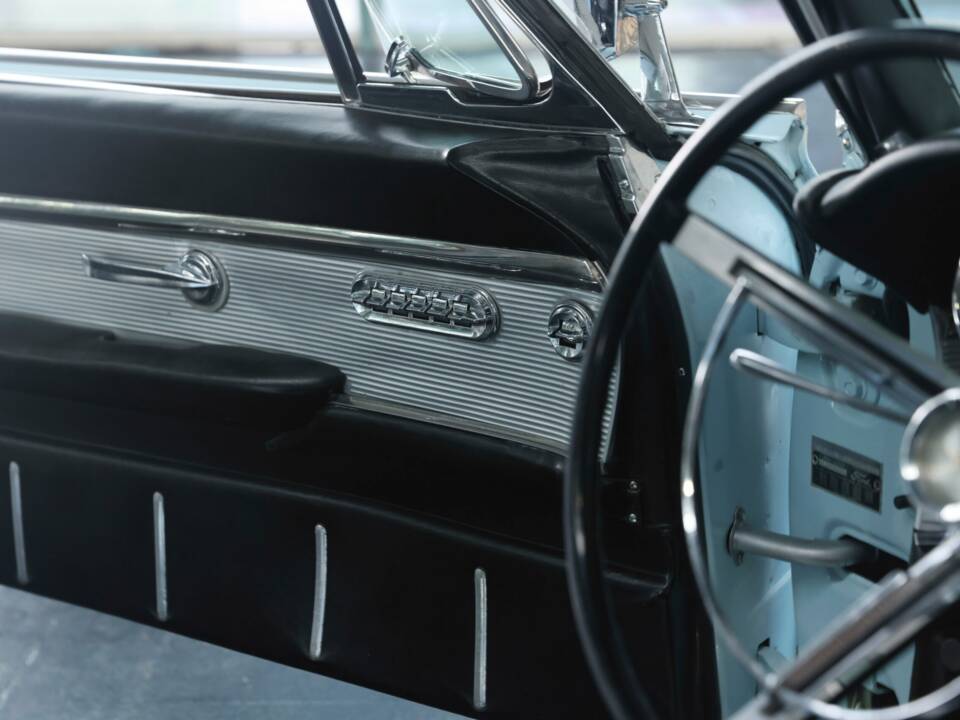 Immagine 38/50 di Ford Thunderbird (1962)