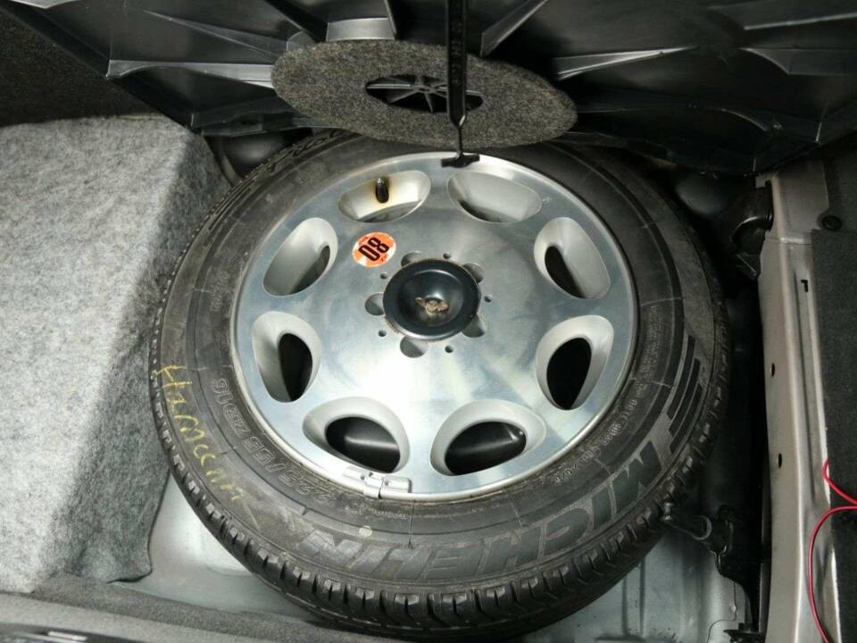 Image 27/30 of Mercedes-Benz SL 600 6.0 AMG (1996)