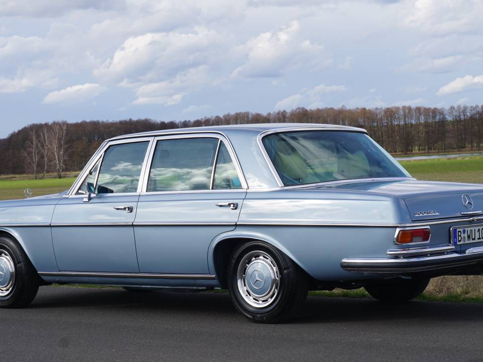 Image 7/49 of Mercedes-Benz 300 SEL (1968)