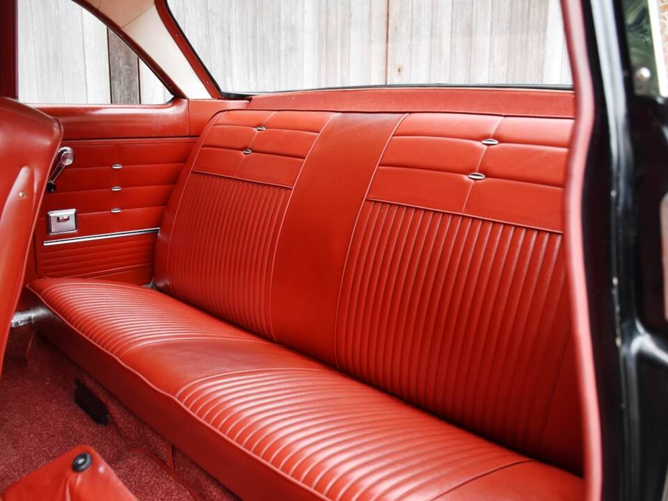 Bild 28/38 von Chevrolet Corvair Monza Coupe (1963)