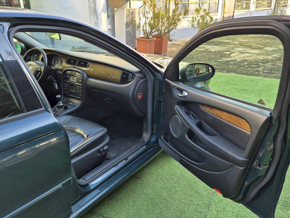 Imagen 27/45 de Jaguar X-Type 2.5 V6 (2002)