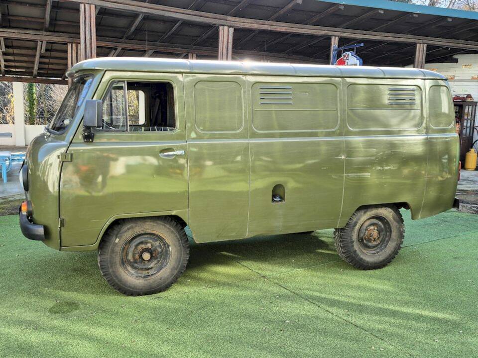 Image 4/51 of UAZ 3741 (1991)